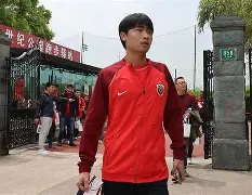 关键时刻纽卡斯尔备战中超，调整名单细节曝光，更衣室稳定，赛程密集仍需轮换