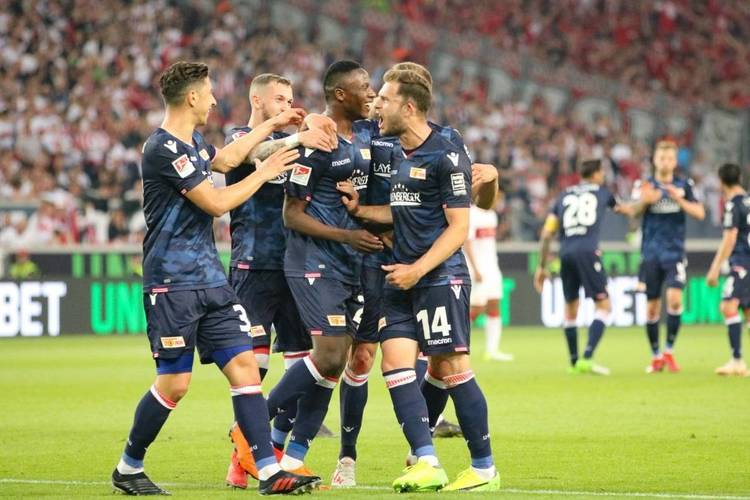 清晨体能课后，斯图加特内部沟通备战西甲，话题不断，轮换策略成焦点