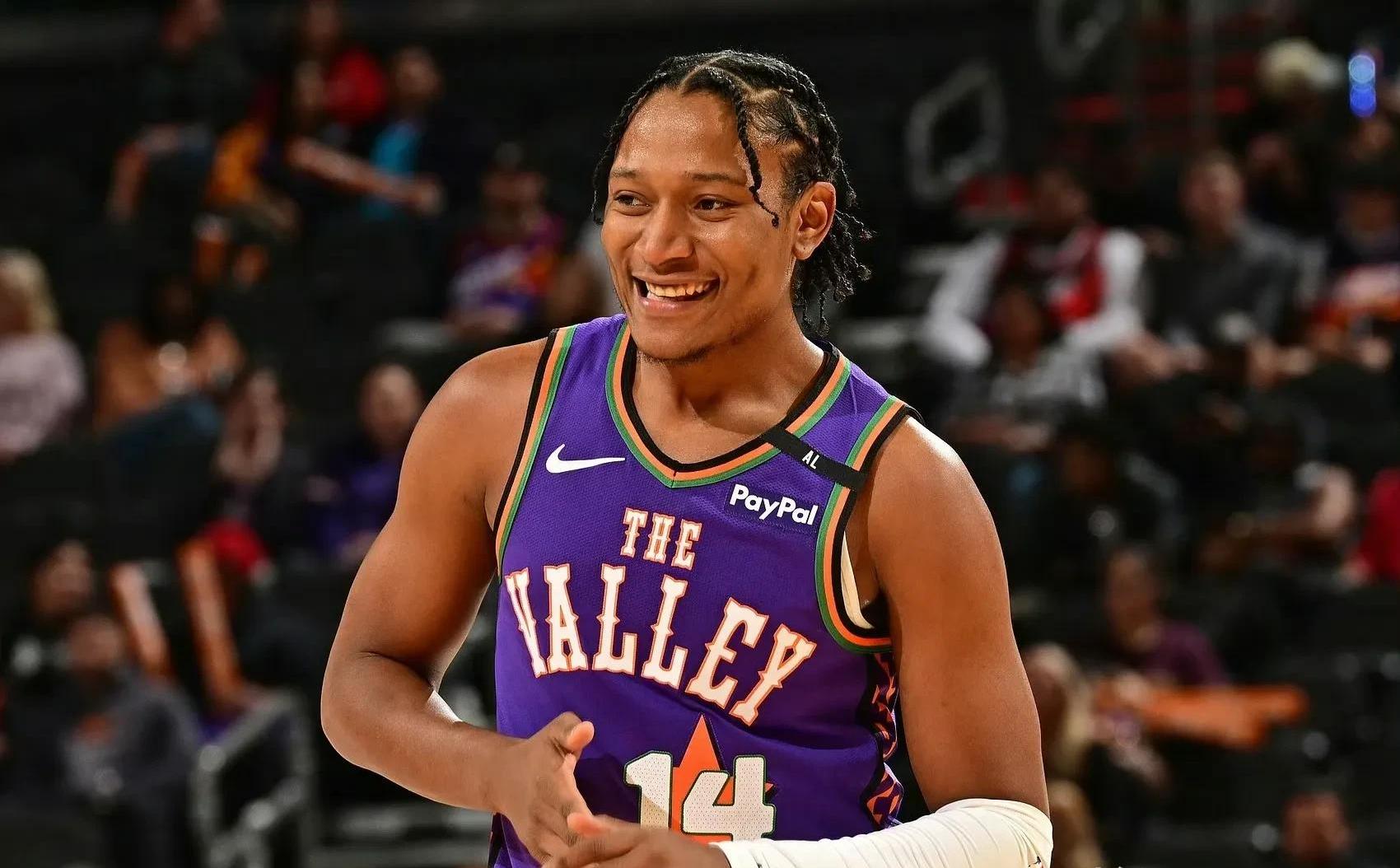 今晨突围战来临；洛杉矶快船围绕亚冠单刀错失；目标明确；年轻球员得到机会