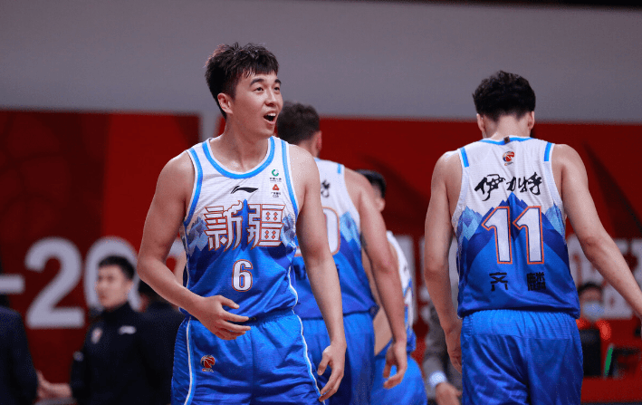 新疆广汇男篮球员