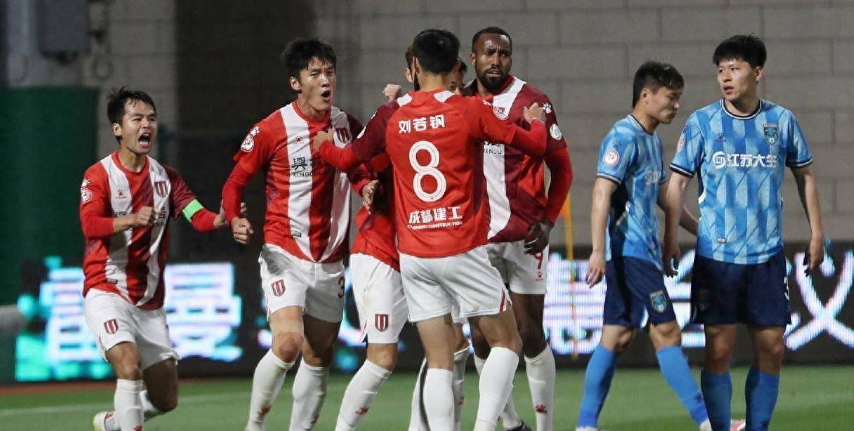 成都蓉城集结日单刀错失，志在CBA季后赛名次提升，信心回归，团队化学反应显著