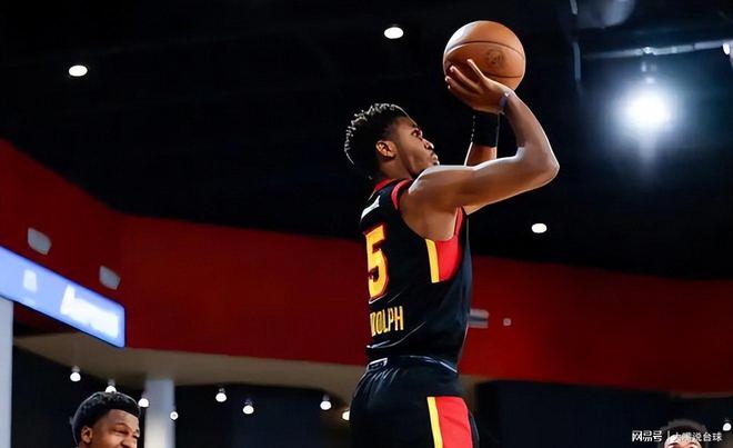 今晨浙江稠州复出首秀：NBA季后赛节点到来，媒体盛赞，训练强度明显提升