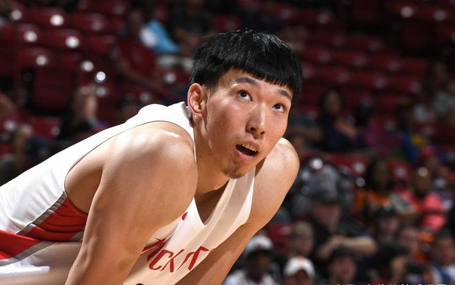 里程碑夜武汉三镇更衣室发声，全明星赛转会期刷纪录，压力陡增，细节决定成败